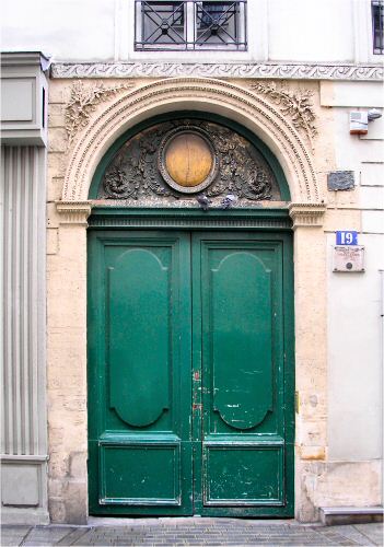 19, rue de Clry,  Paris.