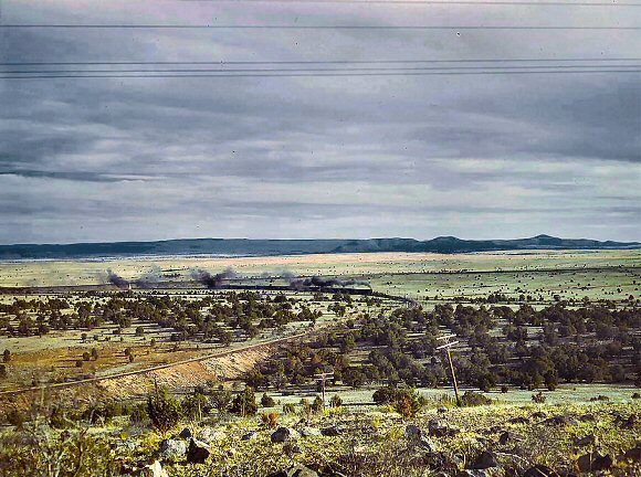Arizona : paysage entre Winslow et Seligman.