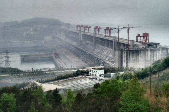 Chine : le barrage des Trois Gorges sur le Yangzi.