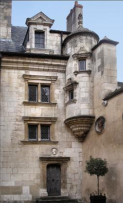 Tourelle de l'hôtel Lallemant, à Bourges.