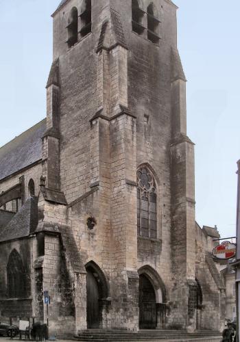 Contreforts de l'église saint-Pierre-le-Guillard, à Bourges.