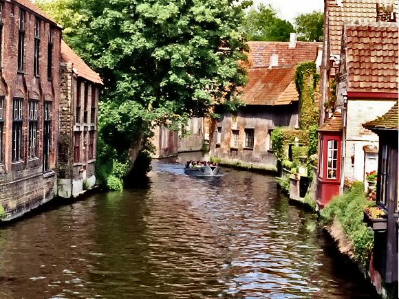 Bruges : un canal.