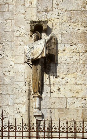 Chartres : cadran solaire de la cathdrale.