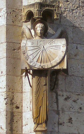 Chartres : cadran solaire de la cathdrale.