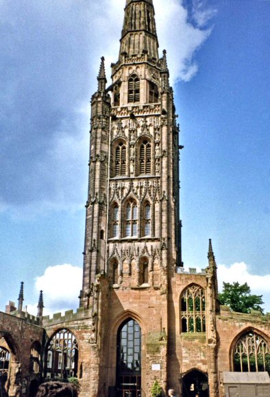 Coventry : clocher de la cathédrale.