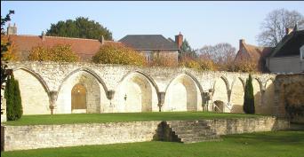 Dols : vestiges de l'ancienne abbaye.