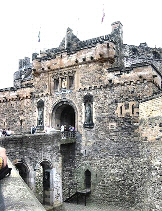 Edimbourg : l'entrée du Chateau.