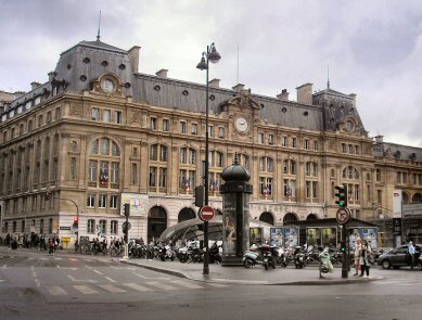 Paris : la Gare saint-Lazare.
