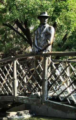 Statue de Imre Nagy, à Budapest.