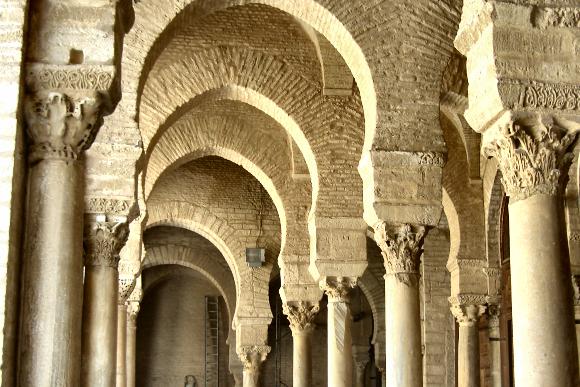 Colonnes de la mosquée de Kairouan.