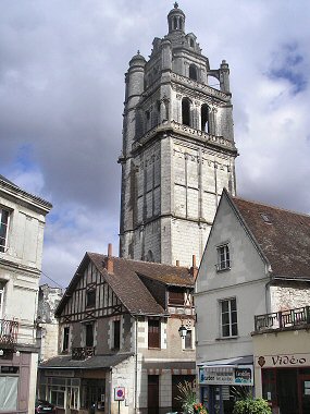 Loches : la tour Saint-Antoine.