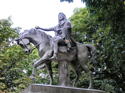 Statue de Louis XIII, à Paris.