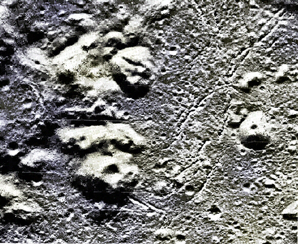 Lune : dômes dans la région de Copernic.