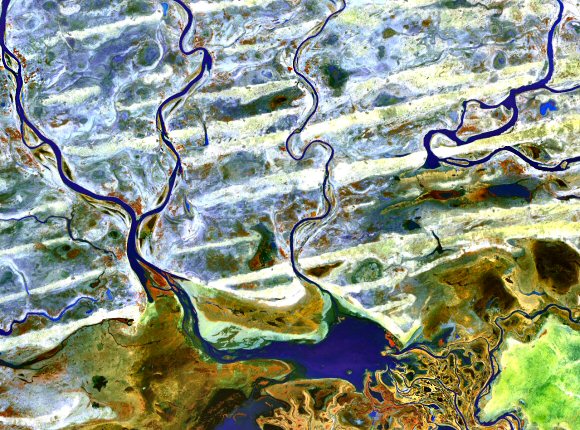 Le fleuve Niger au Mali depuis l'espace.