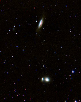 NGC 1589 et 1587 .