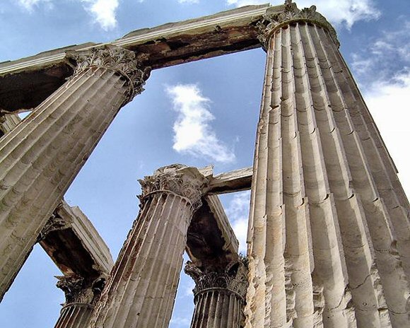 Athènes : Colonnes corintiennes de l'Olympieion..