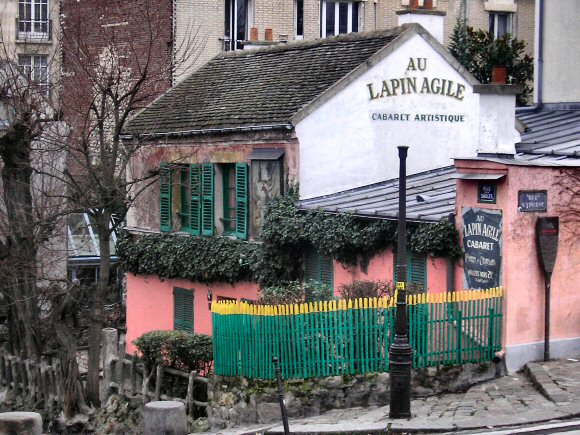 Paris : le Lapin Agile,  Montmartre.