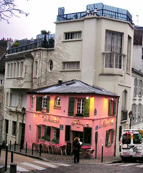 Paris : la maison Rose, rue des Saules.