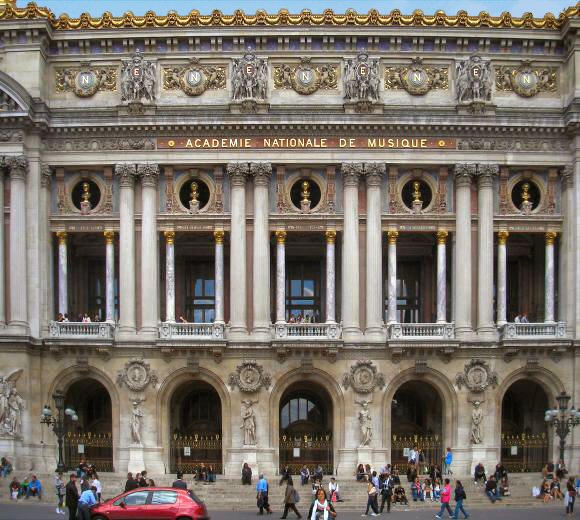 Paris : Opéra Garnier (façade sud).
