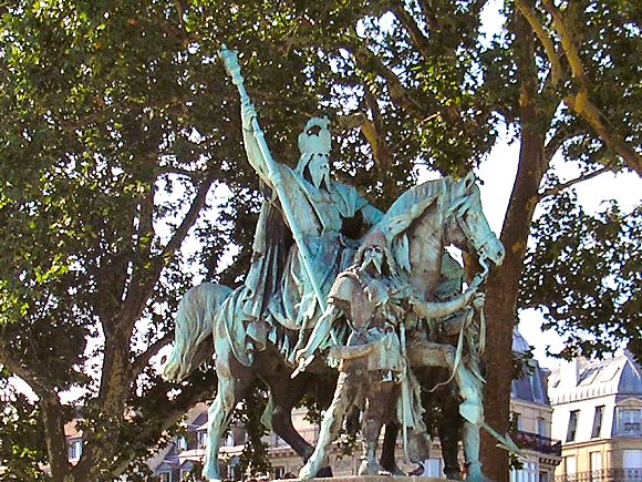 Statue de Charlemagne, à Paris (4e arrondissement).