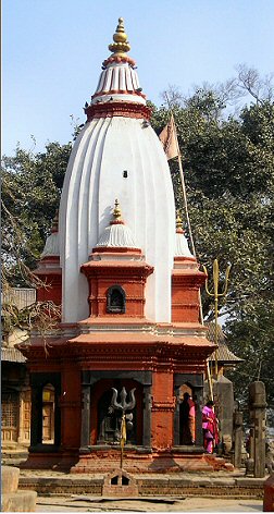 Une temple dédié à Shiva, à pashupatinath.