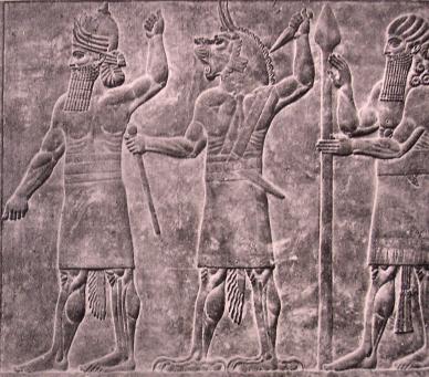 Procession de génies assyriens.