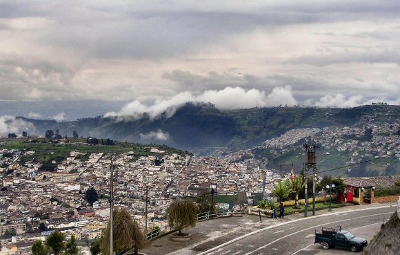 Equateur : les faubourgs de Quito.