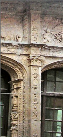 Rouen : bas-reliefs de l'Hôtel de Bourgtheroulde.