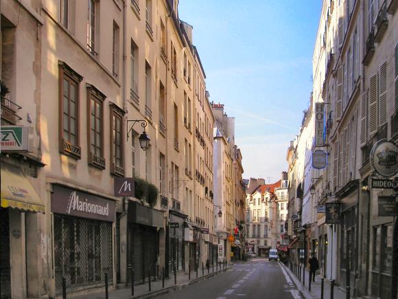 Rue Dauphine,  Paris (6e).