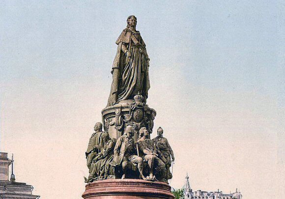 Saint-Pétersbourg : statue de Catherine II.