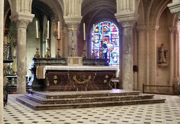Senlis : autel de la cathédrale.