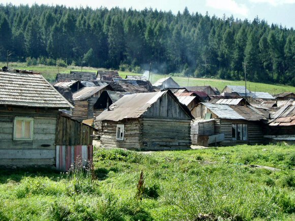 Slovaquie : un village rom.