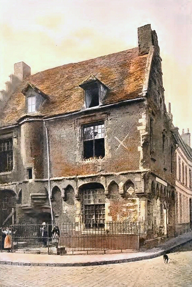 Valenciennes : une vieille maison au début du XXe siècle