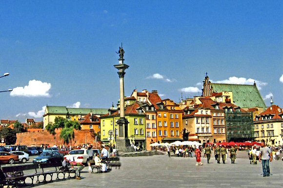 Varsovie : la place du château.