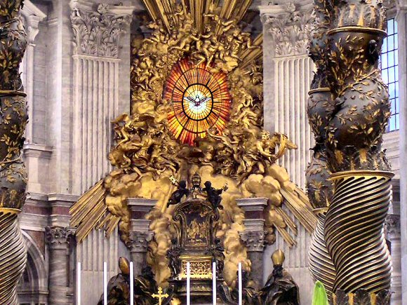 Vatican : Trone de Saint-Pierre et gloire, par Bernini.