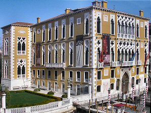 Venise : palais Cavalli-Franchetti.