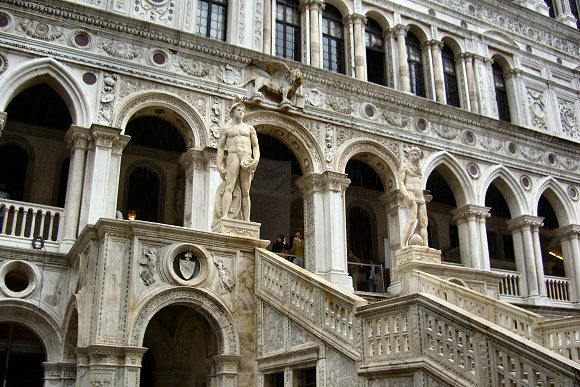 Venise : Cour du Palais des Doges.