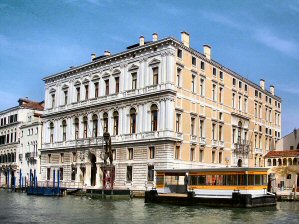 Venise : palais Grassi.