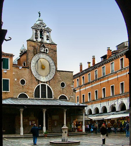 Venise : San Giacomo di Rialto.