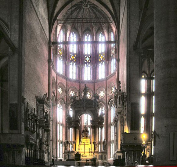 Venise : intérieur de l'église San Zanipolo.