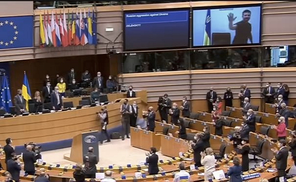 Ukraine : Zelensky devant le parlement Européen.